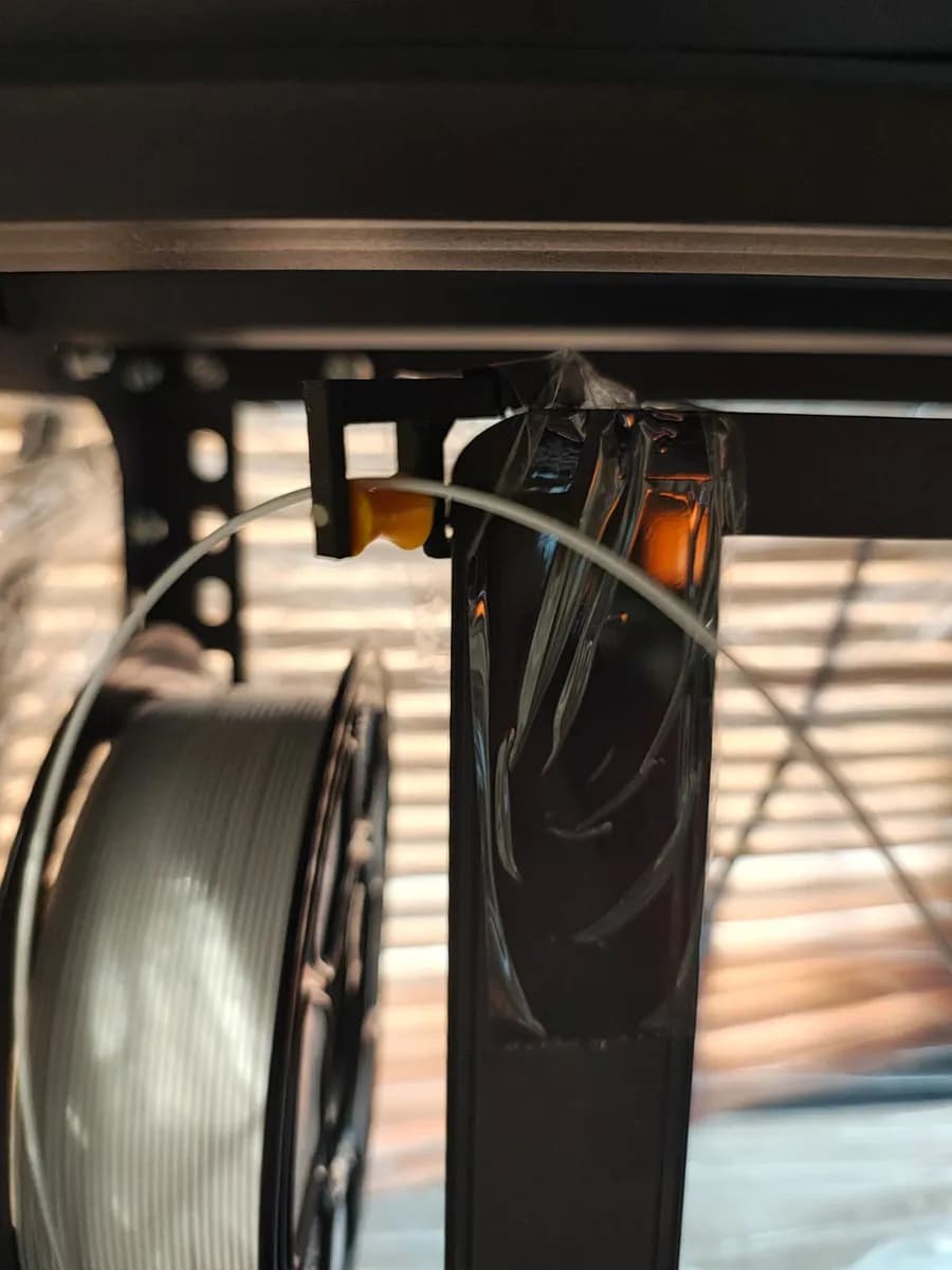 Боковая направляющая для филамента Ender 3 V3 SE / KE — фото 2
