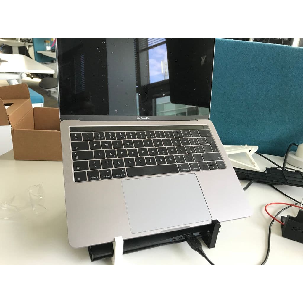 Подставка для ноутбука Macbook Pro — фото 1
