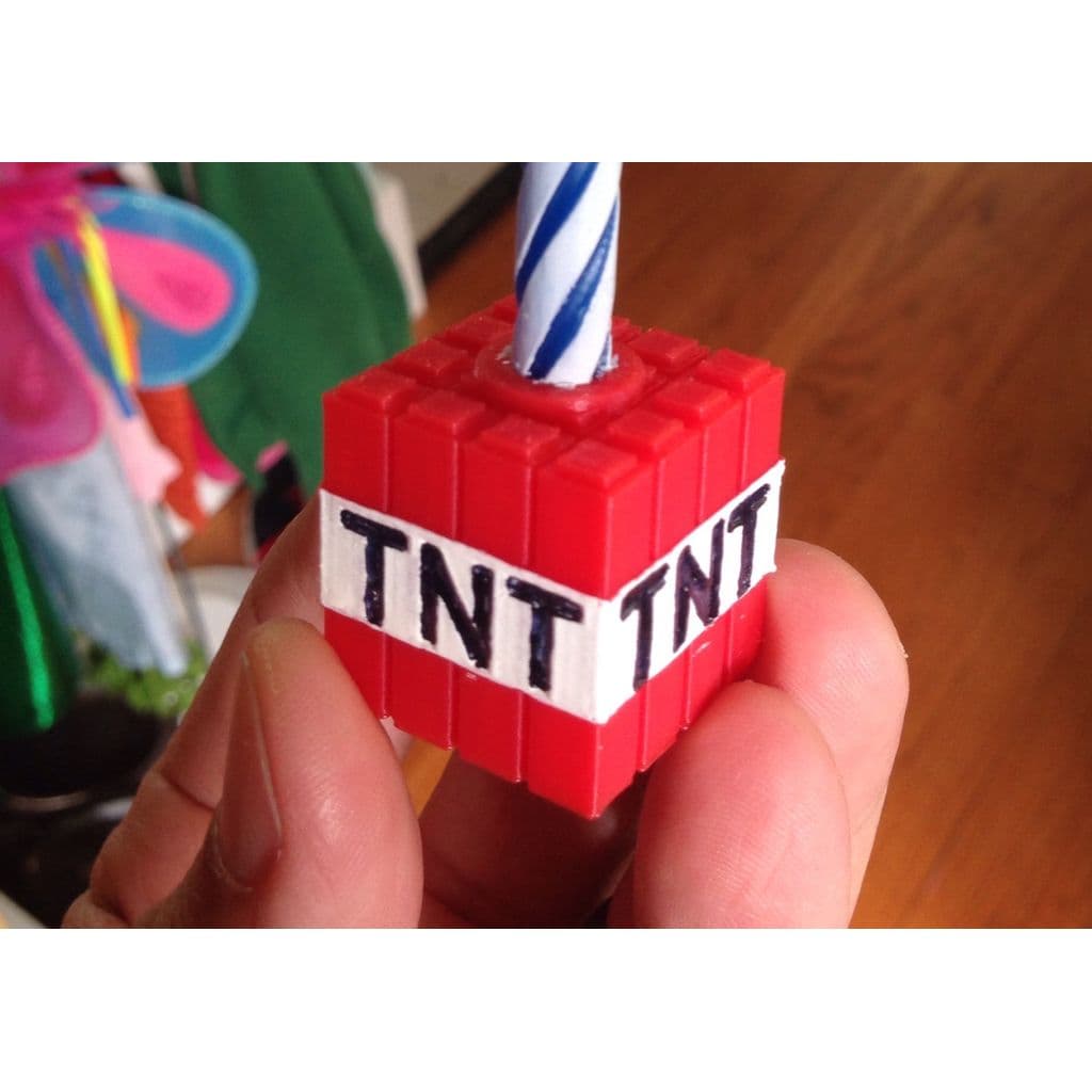 Подсвечник «ТНТ» из Minecraft — фото 1
