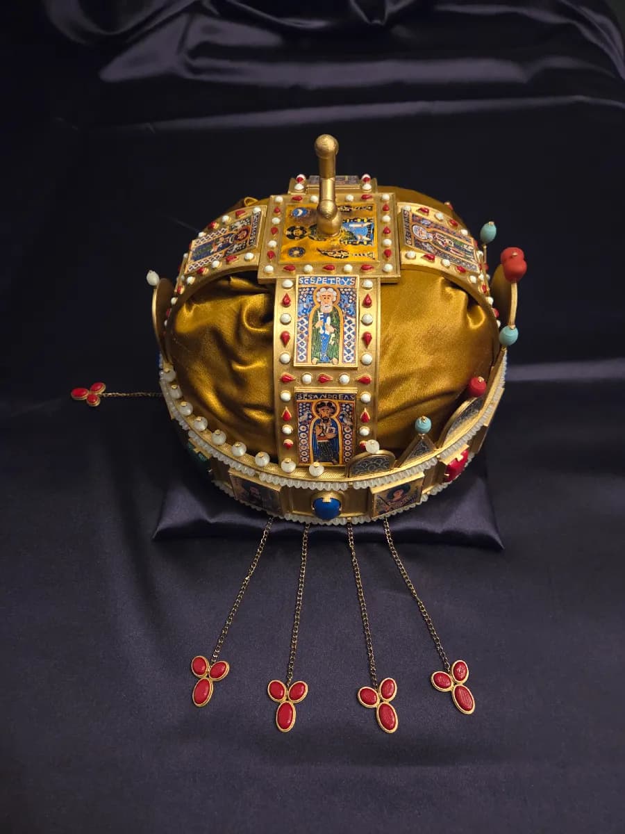 Корона Святого Иштвана (венгерская корона) — модель — фото 4