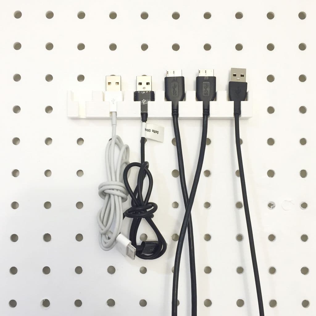 Держатель USB-кабелей на перфопанель (6 штук) — фото 1