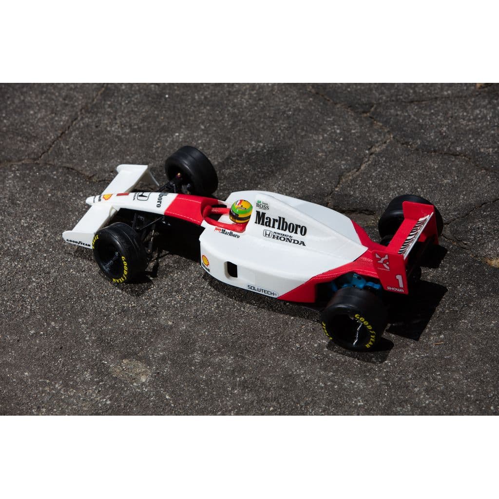 RC-модель McLaren MP4/6 Айртона Сенны — фото 3