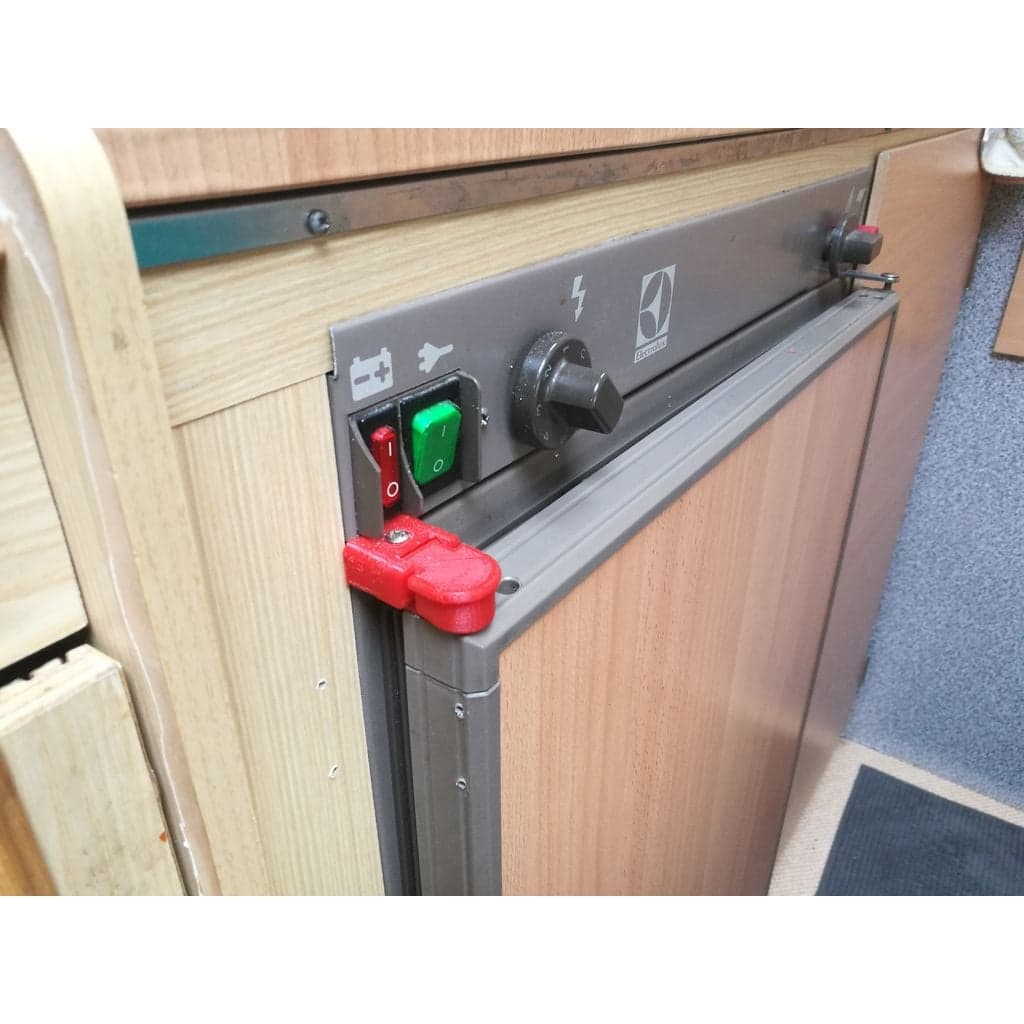 Крепление для холодильника Electrolux в автодом — фото 3