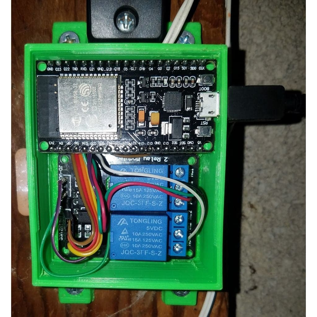 Корпус для ESP32 и двух реле — фото 2