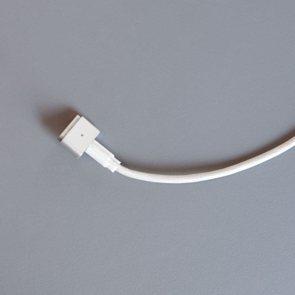Защитная оплётка для шнура MacBook — фото 1