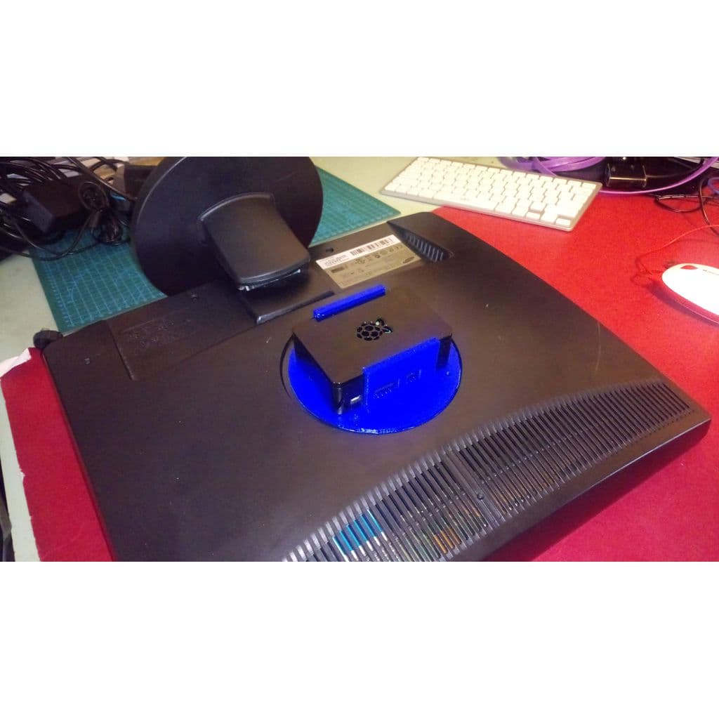 Крепление для монитора Raspberry Pi — фото 3