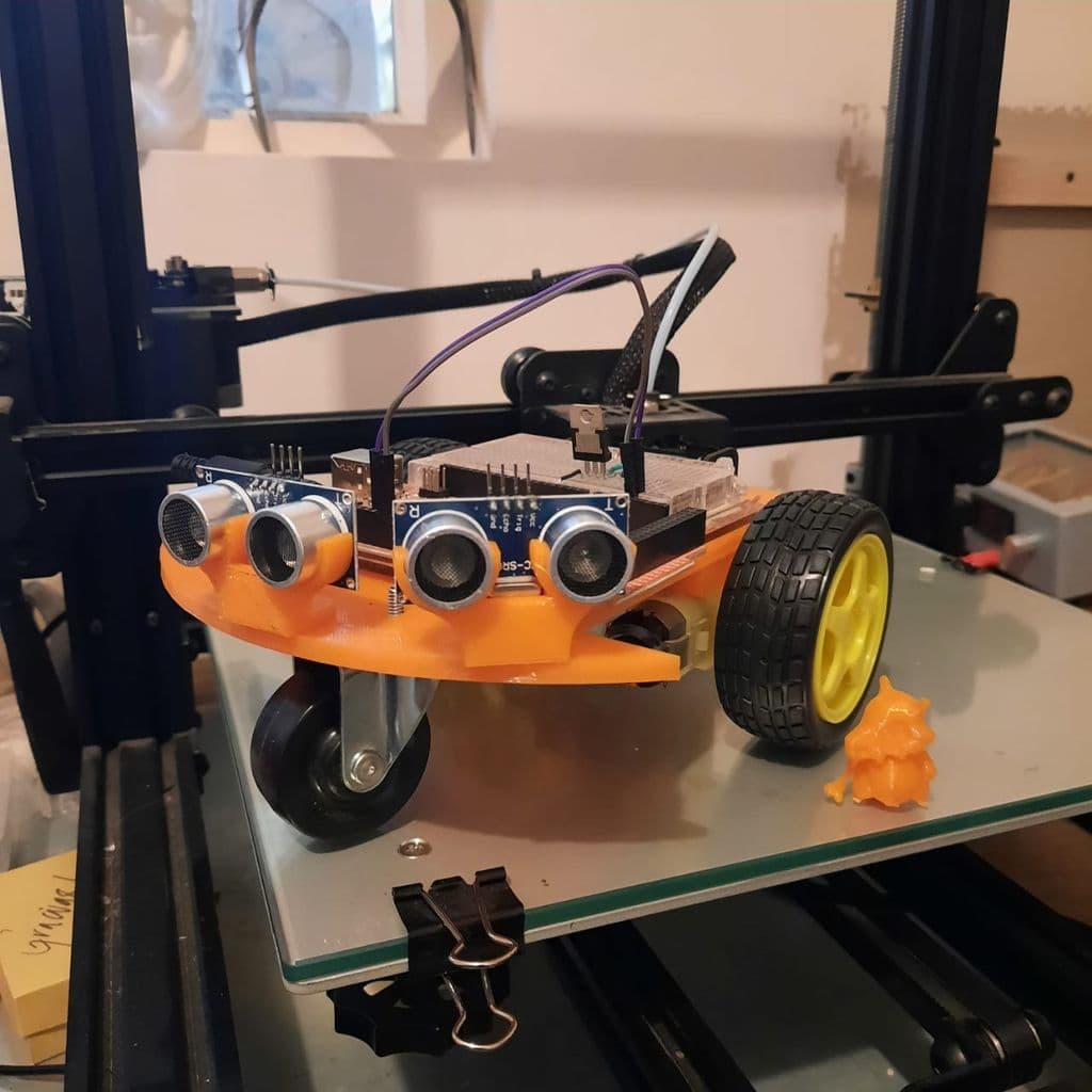 Роботизированная машина на Arduino с ультразвуком — фото 1