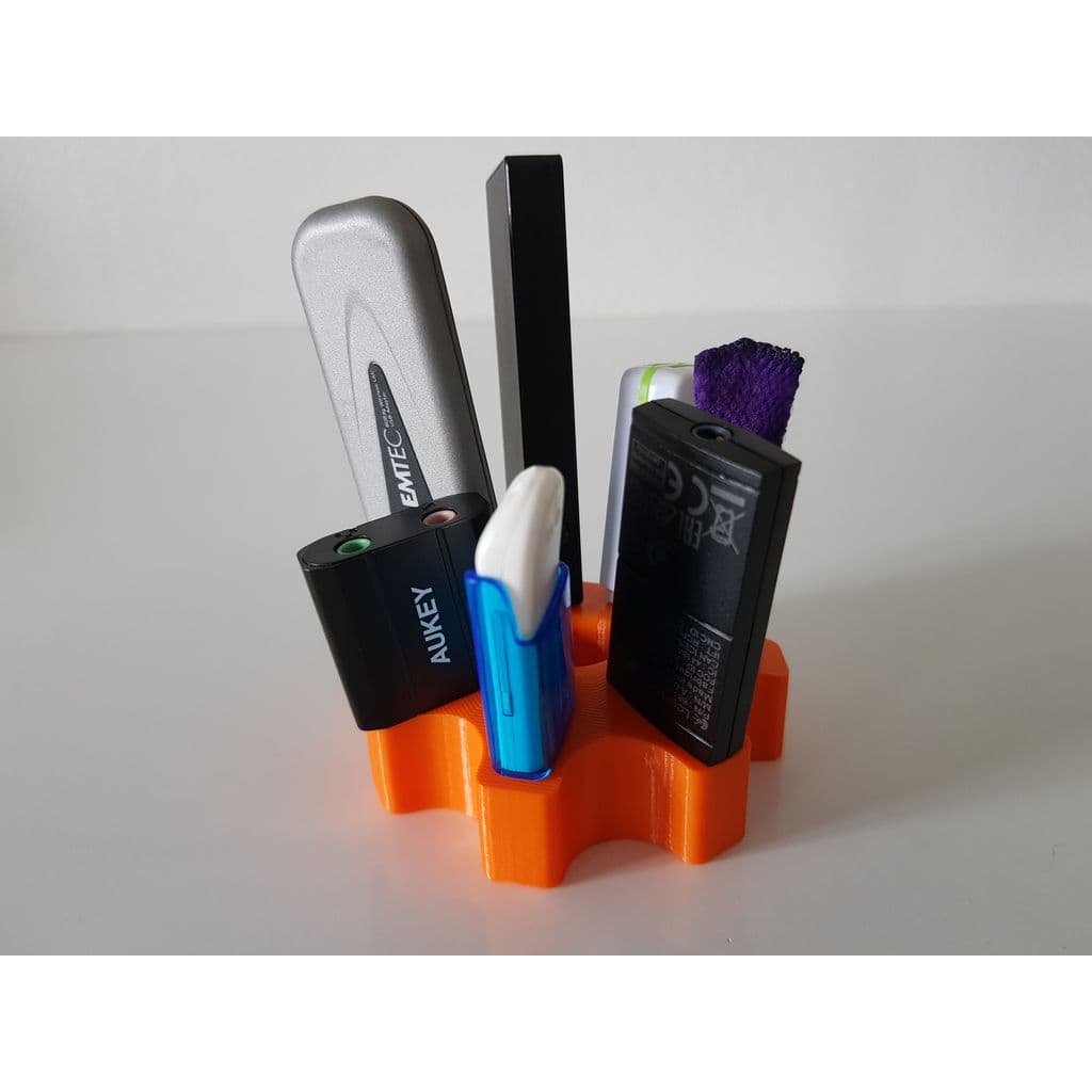 Держатель для USB-накопителей в виде шестерни — фото 3